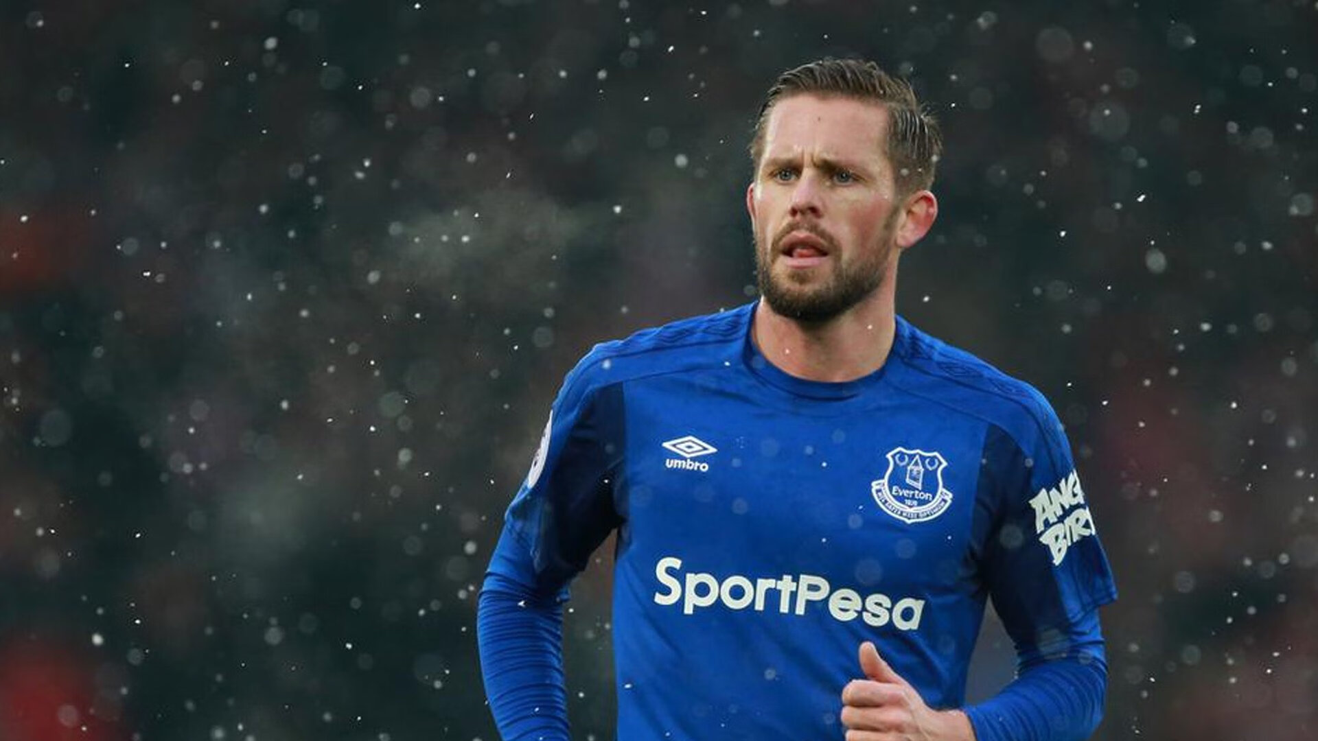 体育赛场亮点：女足比赛带来的精彩瞬间！，足球赛女足